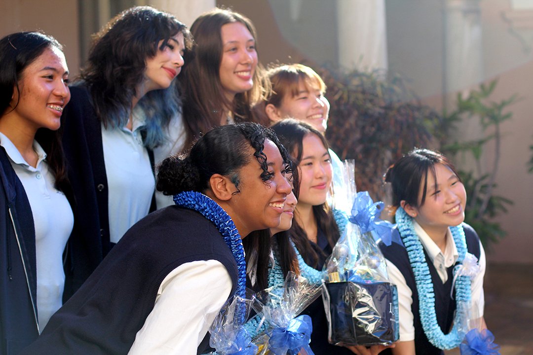 Students from Hakuho Girls' High School on their first day at La Pietra.